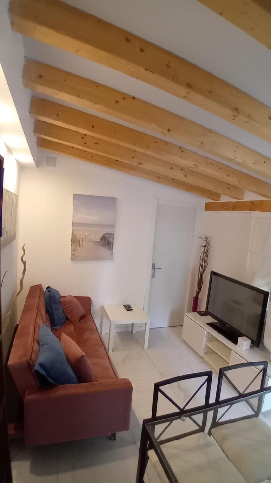 Apartamento Centrico En Villaviciosa De Odon Bagian luar foto
